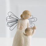 WillowTree-Guardian-Angel 26034 - Ángel de la Guarda - Willow Tree susan lordi figura estátua família anjo peça decoraçao casa significado amizade amor felicidade willow tree desejo aniversário presente anjo da guarda madrinha afilhado afilhada