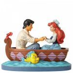Ariel y Eric - escena del Barco "Besa la chica"  Waiting For A Kiss (Ariel and Prince Eric Figurine) 4055414 jim shore disney traditions ariel a pequena sereia