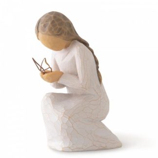 Quiet Wonder28025This figure includes a gift tag with the sentiment 'May quiet wonders bring you hope' willow tree susan lordi