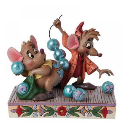 Jaq & Gus Figurine6015020Ahead of Cinderella's 75th Anniversary in 2025, we have Gus & Jaq helping thread Cinderella's pearls.  disney ratinhos cinderela