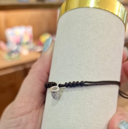 Pulsera Mamori Dedal (plata): Marrón con piedras blancas