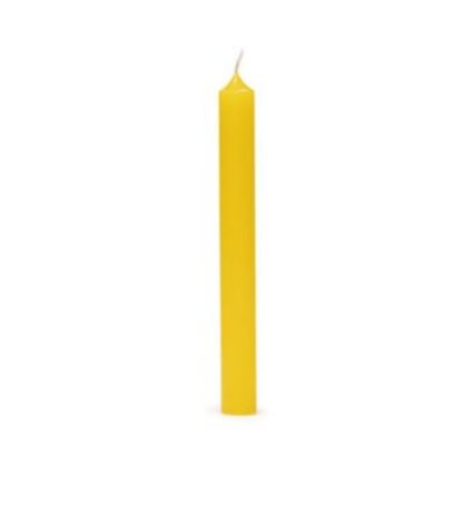 Vela candelero 19cm Amarillo: Cereria Mollá – 1 unidad– Vela sin humo, sin goteo y sin aroma– El color se satura a través de la vela.– Altura: 19cm; diámetro de la base: 2 cm– Tiempo aproximado de combustión: 7 horas– Mechas 100% algodón; Peso de vela de unos 70 g– Marca: Cereria Mollá