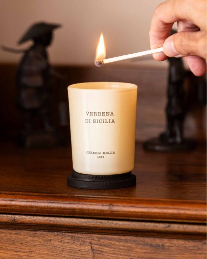 Mini Vela 70g Cereria Mollá: Verbena di Sicilia - Imagen 3