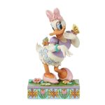 Blooms and Butterflies (Daisy Duck Spring Figurine)6016337 disney traditions pata margarida